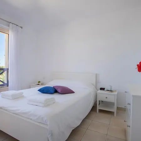 Resitour - Perneri Four Bedroom