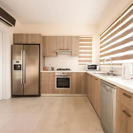 Resitour - Perneri Four Bedroom וילה *