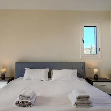 Resitour - Perneri Four Bedroom * Paphos