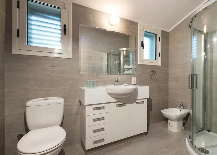 Villa Resitour - Perneri Four Bedroom