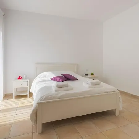 Resitour - Perneri Four Bedroom بافوس