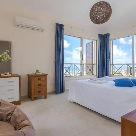 فيلة Resitour - Perneri Four Bedroom