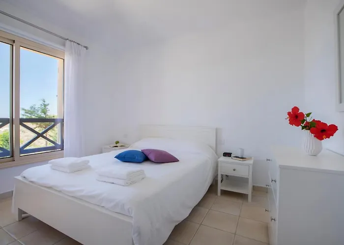 Resitour - Perneri Four Bedroom