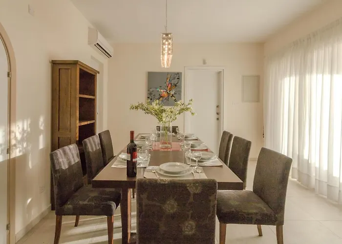 Βίλα Resitour - Perneri Four Bedroom